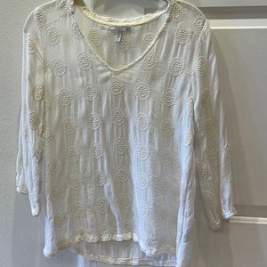 O’Neill casual off white top. 3/4 sleeve.
